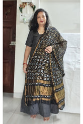Bandhani Dupatta with Golden Jari palla in Black color